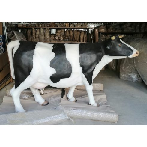 Tehén-140cm-FEJHETŐ-fekete foltos-életnagyságú