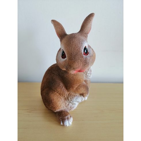 Nyúl- 15cm-ülő-felemelt mellső lábbal