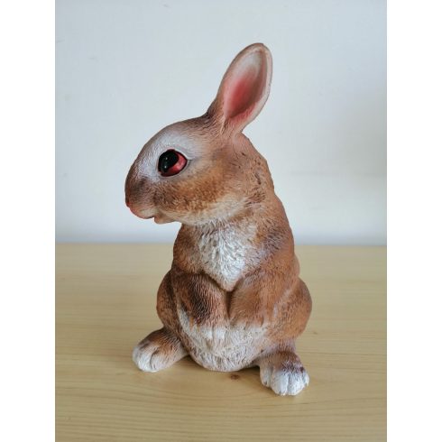 Nyúl- 15cm-ülő-felemelt mellső lábbal
