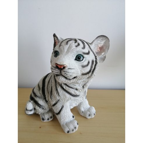 Tigris-fehér-ülő-19cm