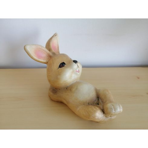 Nyúl- 10cm-háton fekvő