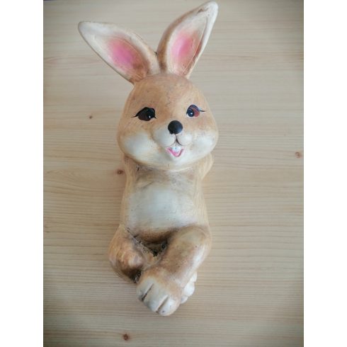 Nyúl- 10cm-háton fekvő