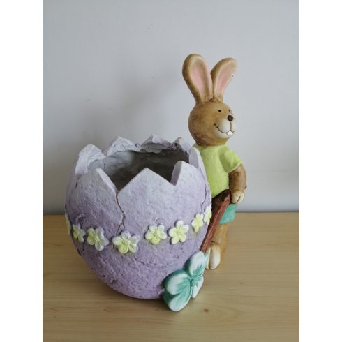 Nyúl- 28cm-tojás talicskával-virágtartó-fiú