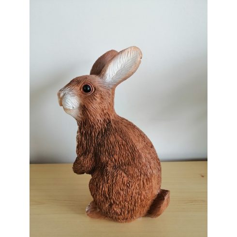 Nyúl- 21cm-ülő-mellső lábait felemelő