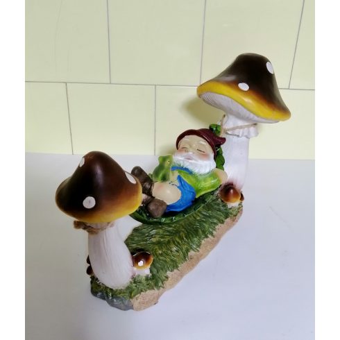 Kerti törpe-22cm-gombás függőágyban pihenő